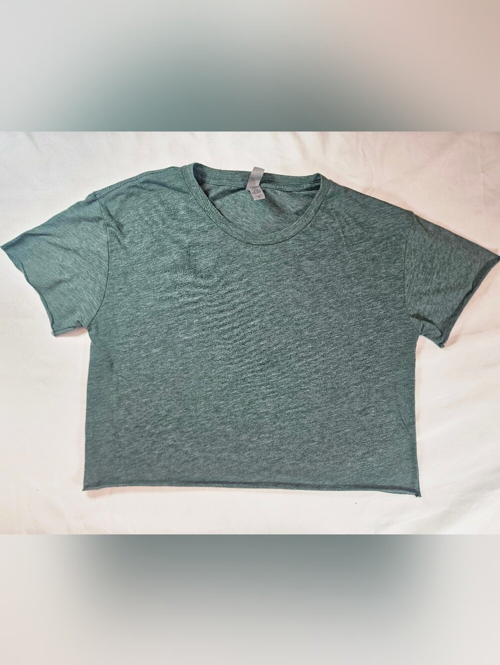 Next Level Womens Green Short Sleeve Crewneck Raw Hem Cropped Top Size Medium